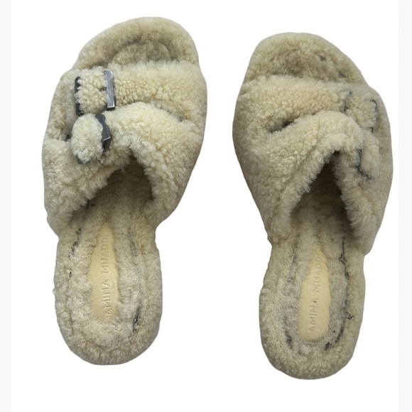 Amina Muaddi Millie Mellow Yellow Shearling Sandals size 39
Very good condition - Picture 4 of 12